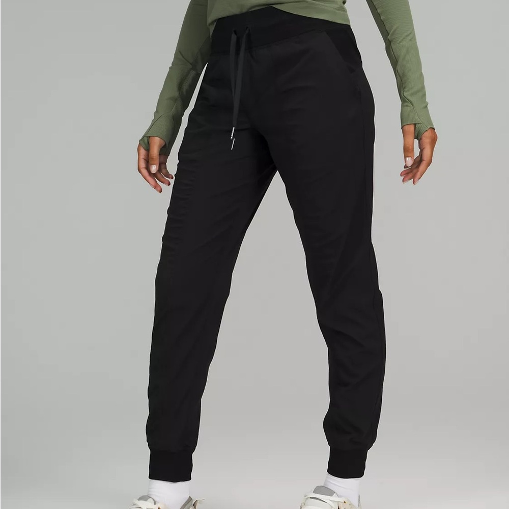 LOOKING FOR LULULEMON BLACK DANCE STUDIO JOGGERS
